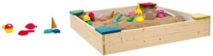 Houten zandbak met gekleurde zitjes